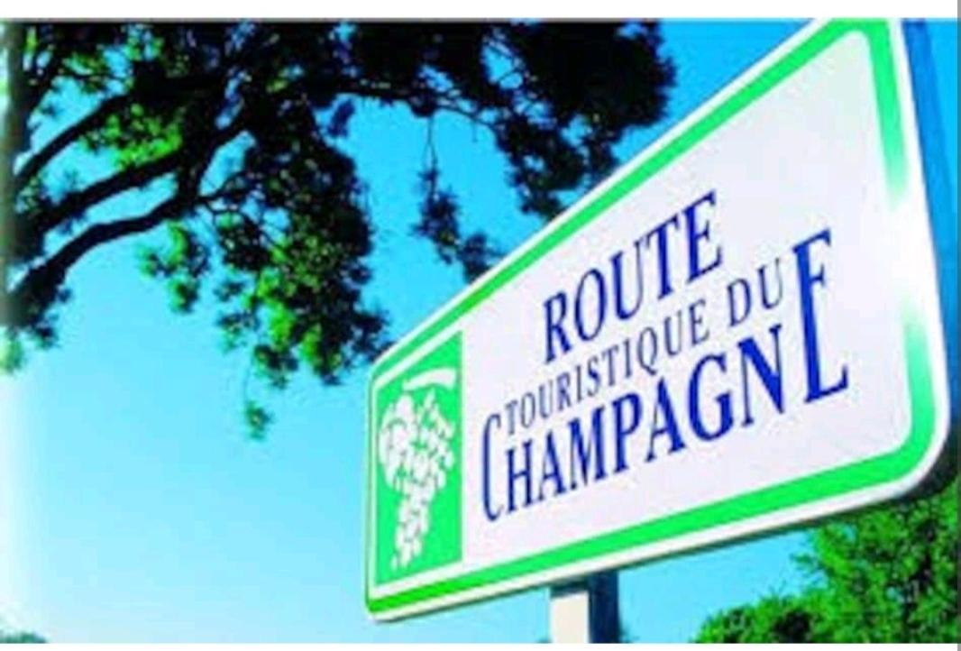 Les Chambres Touristique Julea Dienville Экстерьер фото